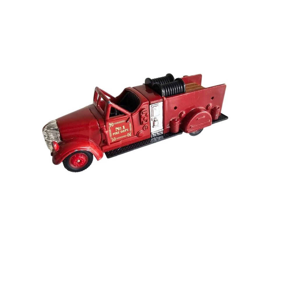 OLD NEW STOCK VTG 1939 WARD LaFRANCE FIRE ENGINE METAL BODY PLASTIC WHEELS